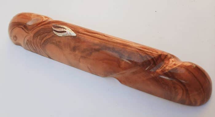 24-3 מזוזה 12 עץ זית וחריטה