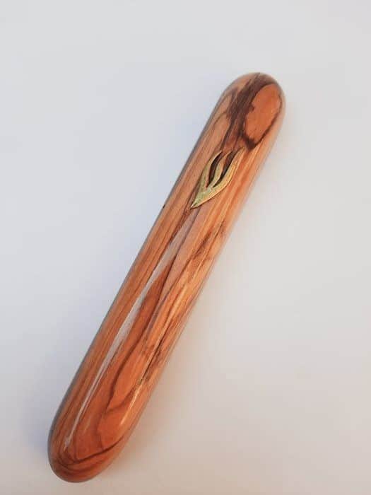 32 בית מזוזה 12 עץ זית ומילוי אפוקסי