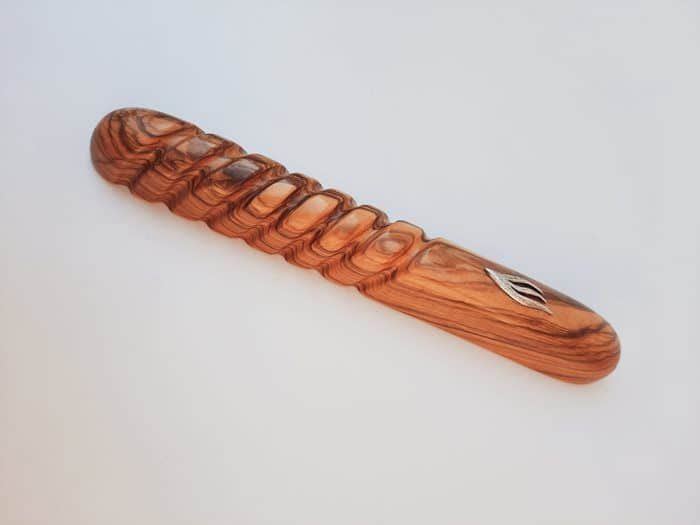 35-4 מזוזה 15 עץ זית וחריטה