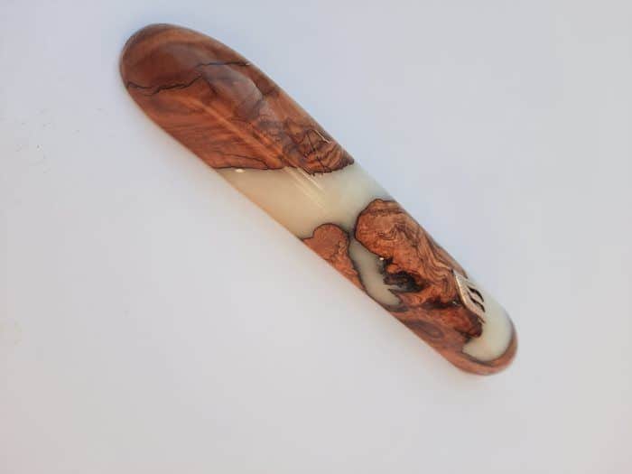 38-1 מזוזה עץ זית אפוקסי לבן