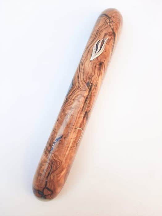 39 בית מזוזה עץ זית מילוי אפוקסי לבן