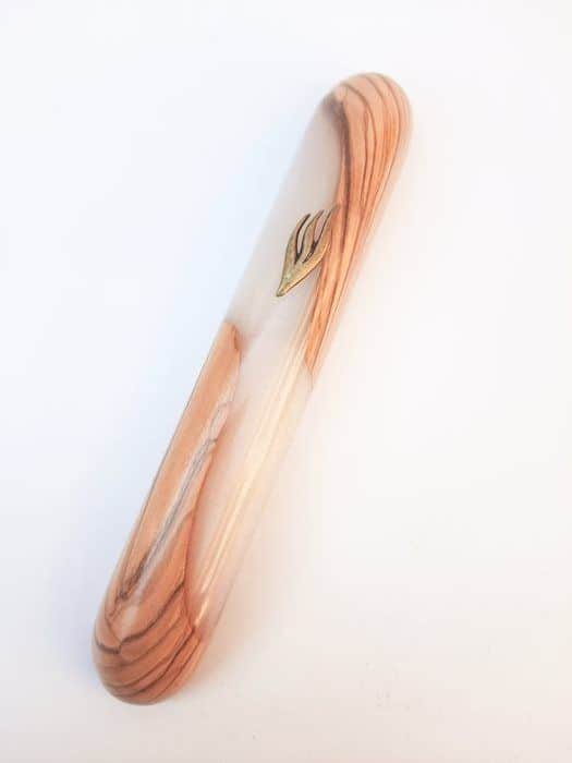 41 בית מזוזה עץ זית אפוקסי פנינה