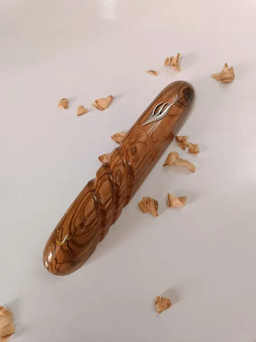 49 בית מזוזה 12 עץ זית חריטה